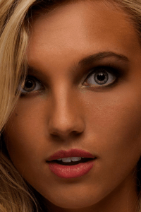 Just one image from our recent shoot. Nearly a random photo, all her images are this good!